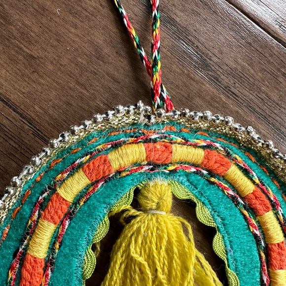 ⛄️ 50% off⛄️ Only 3 left!!! Felt Letter O Ornament /Present Topper - Picture 3 of 4